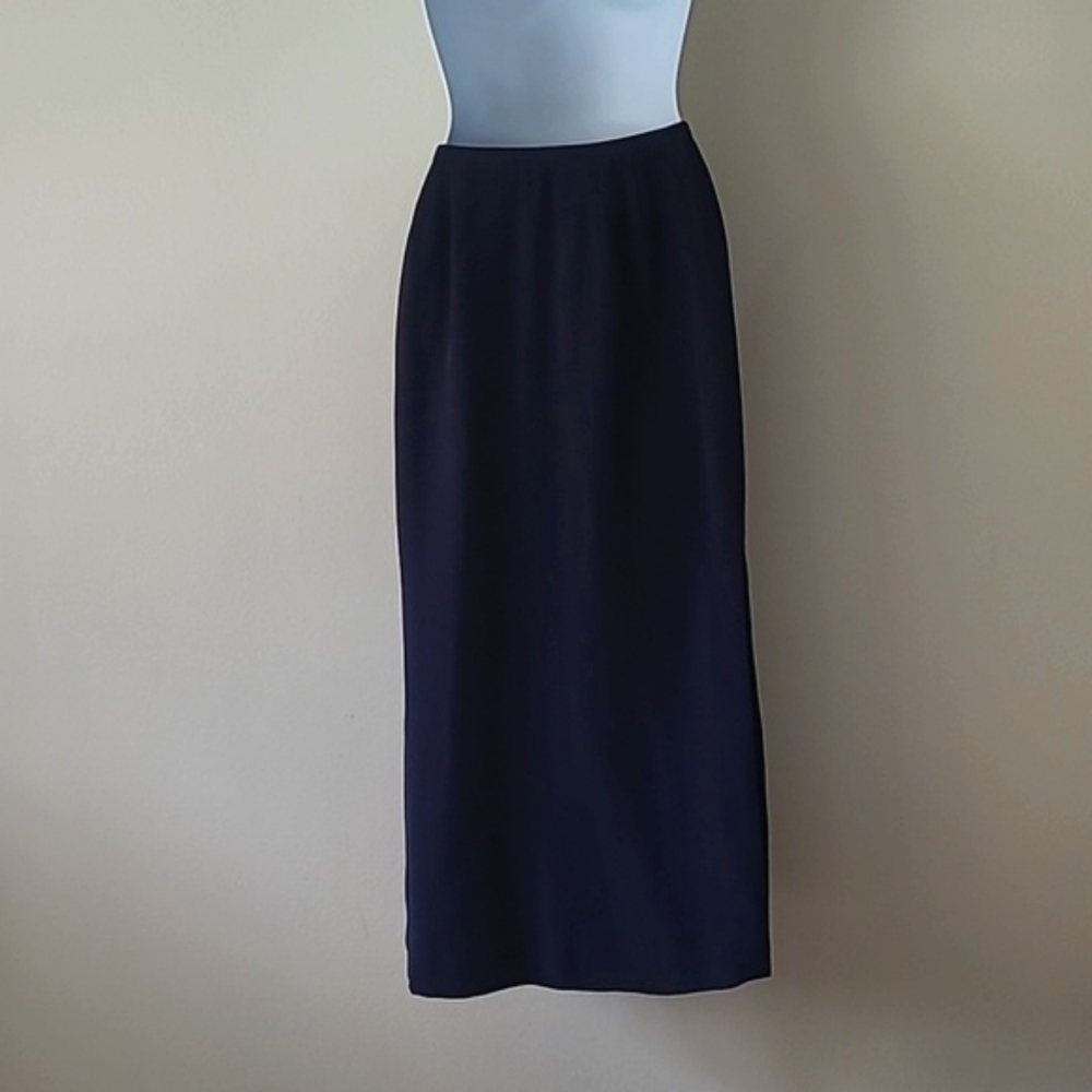 LOFT Pencil Skirt - Picture 2 of 9
